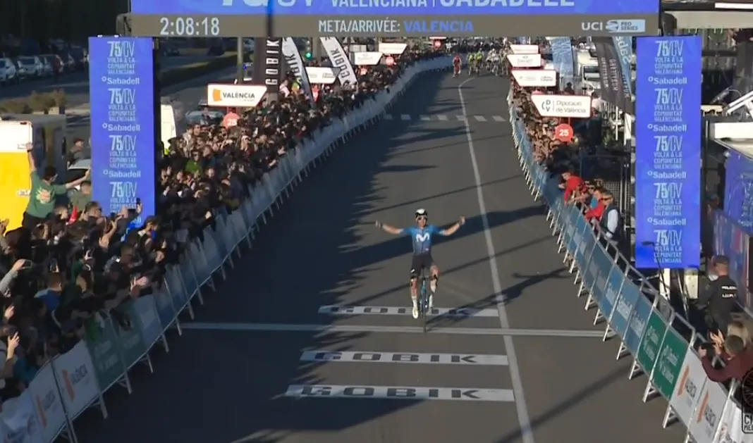 Barta flikt het onmogelijke en houdt peloton halve etappe op afstand, eindzege in Valencia naar McNulty