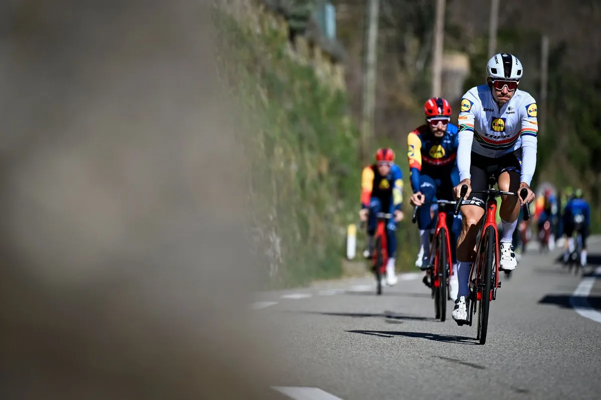 'Visumproblemen veroorzaakten stress die velen nooit zullen begrijpen'; na Kirsch vertrekt nog een lead-out van Pedersen bij Lidl-Trek