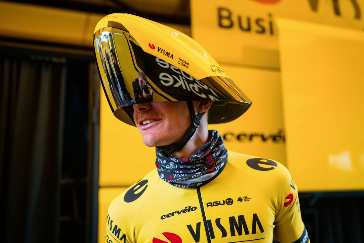 📸 Innovatief en zéér opvallend: Visma | Lease a Bike toont gloednieuwe tijdrithelm van Giro