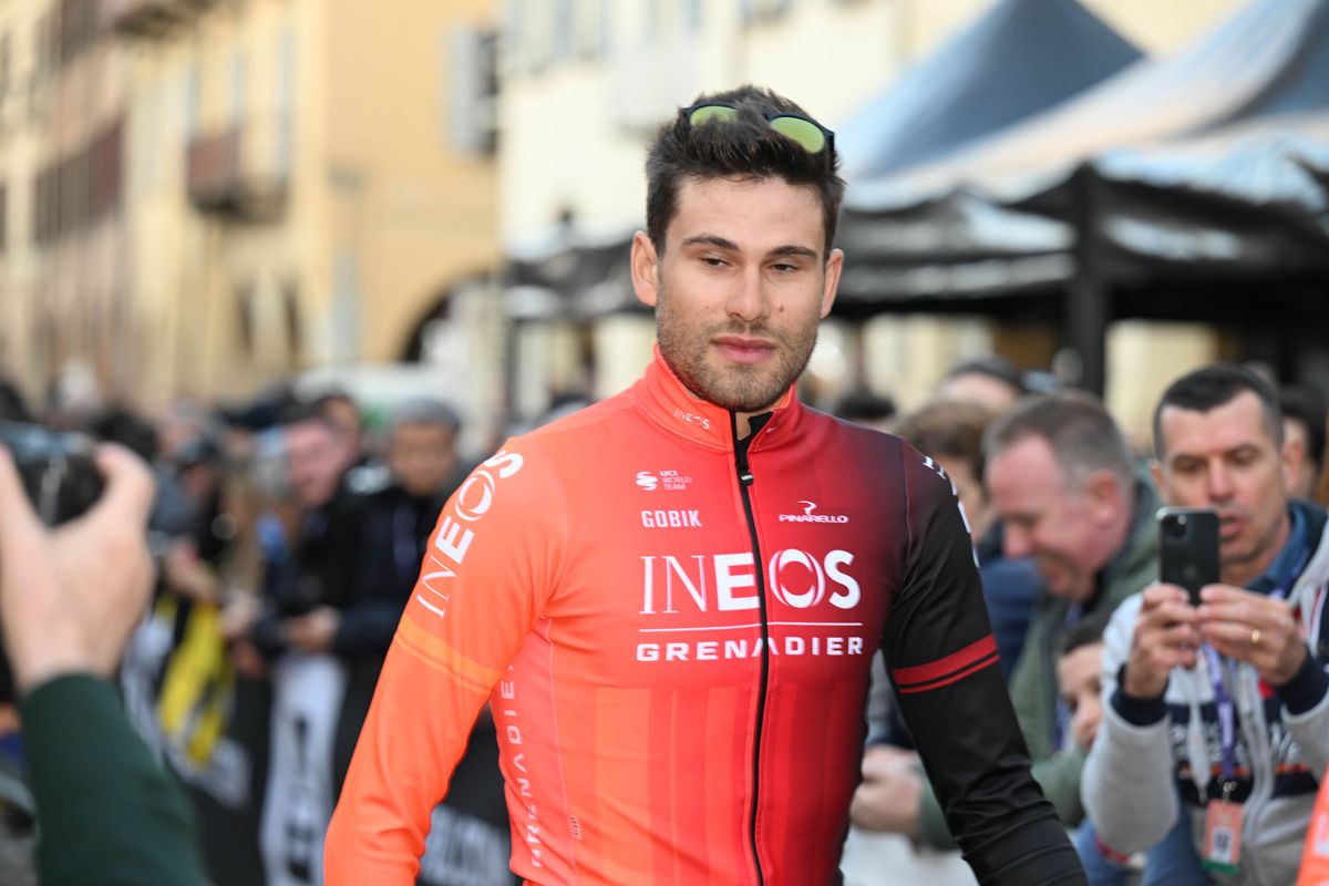 LIVE etappe 7 Giro d'Italia 2024 | Milesi lost Hoole af in hot seat, Ganna bijna ten val gebracht