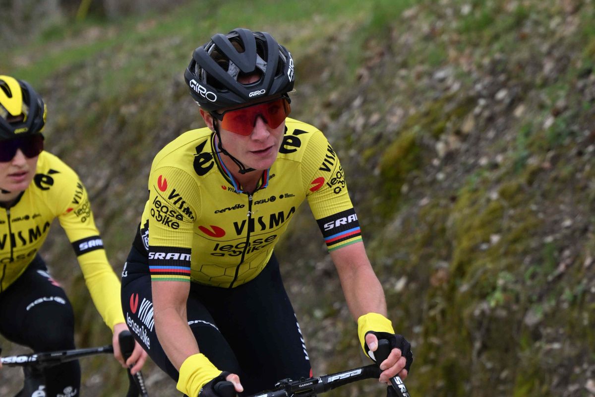 Dramatische dag voor dames Visma | Lease a Bike in Vuelta: 'Ons hele plan viel toen in duigen'