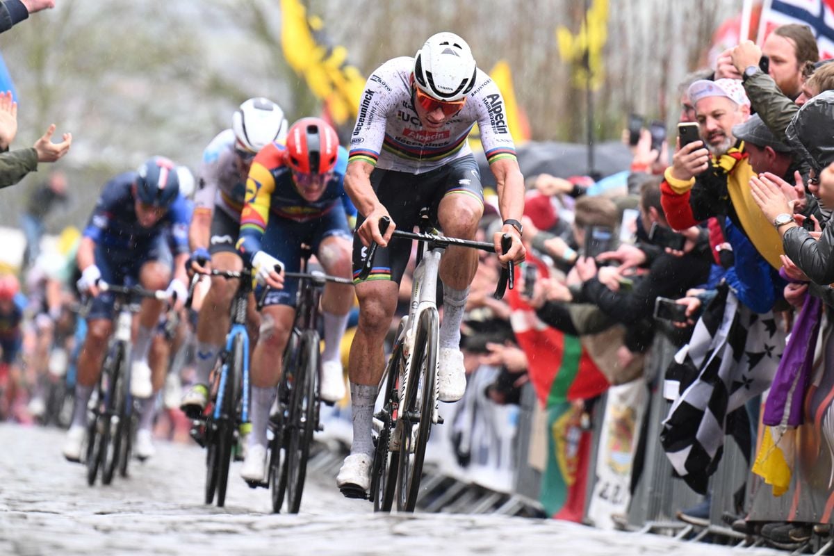 LIVEBLOG Le Samyn 2025 | Startschot gegeven! Van der Poel onderweg in eerste koers van het jaar