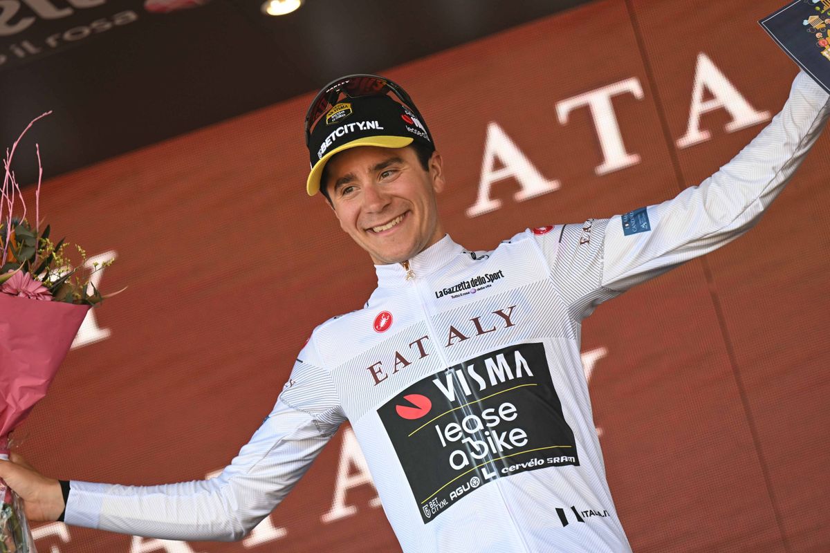 Klassementen Giro d'Italia 2024: Uijtdebroeks pakt wit terug, Arensman maakt opnieuw mooie sprong