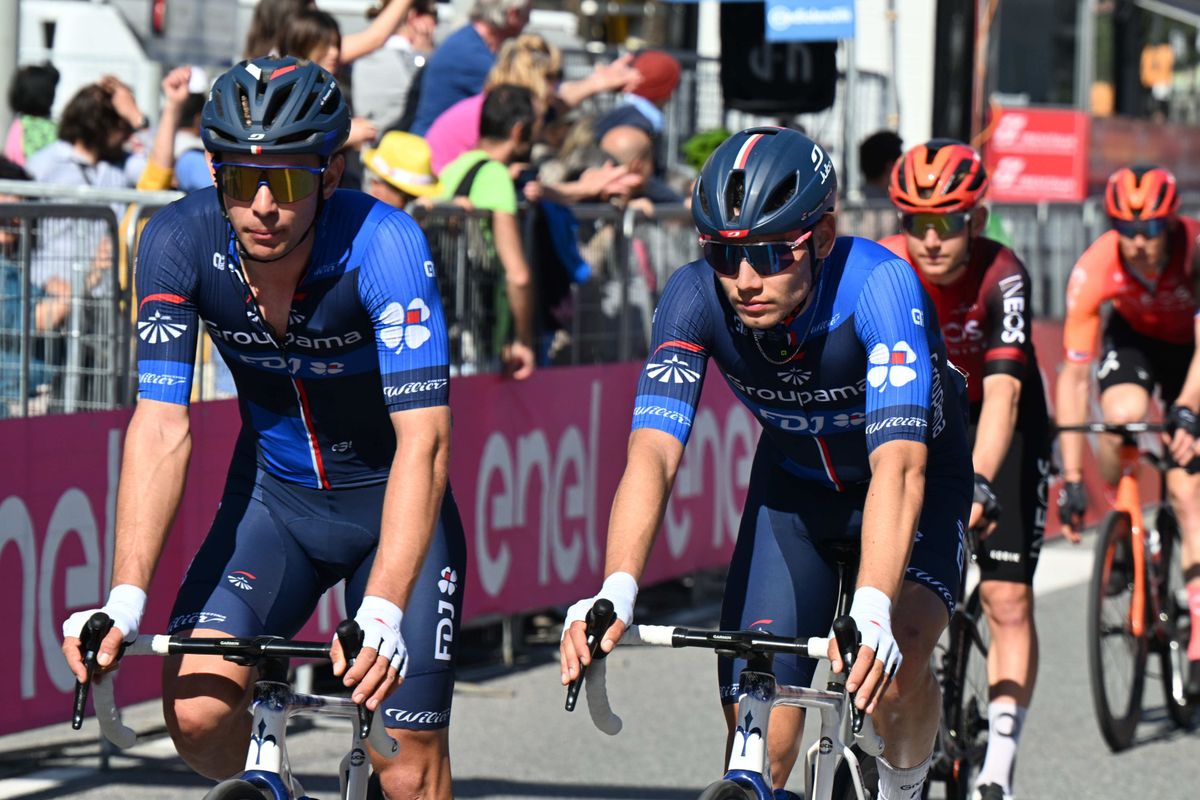 Deelnemers en uitvallers Giro d'Italia 2024 | Clement Davy lost vroeg en stapt af