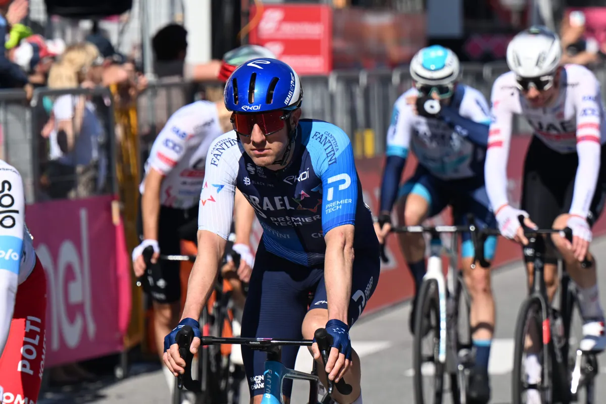 'Stond op het punt mijn Dumoulin-moment te beleven'; Woods vertelt over bizar avontuur in camper tijdens etappe 10