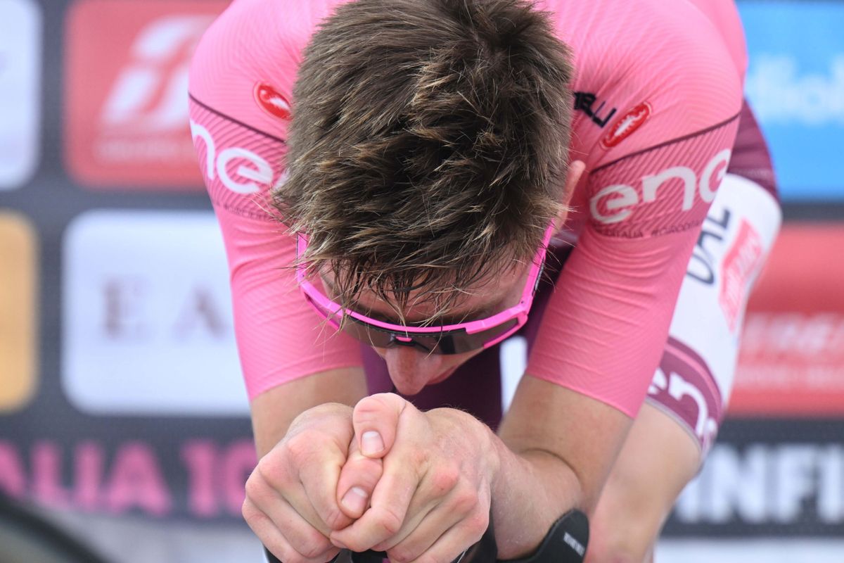 LIVE tijdrit etappe 14 Giro d'Italia 2024 | Pogacar bij eerste meetpunt sneller dan Ganna!