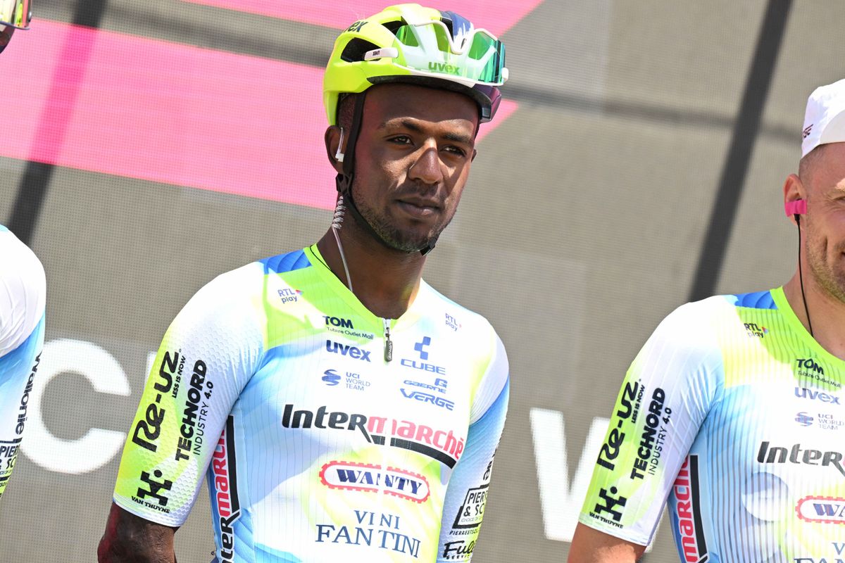Biniam Girmay is snel hersteld van dubbele Giro-crash en viert rentree in Veenendaal-Veenendaal
