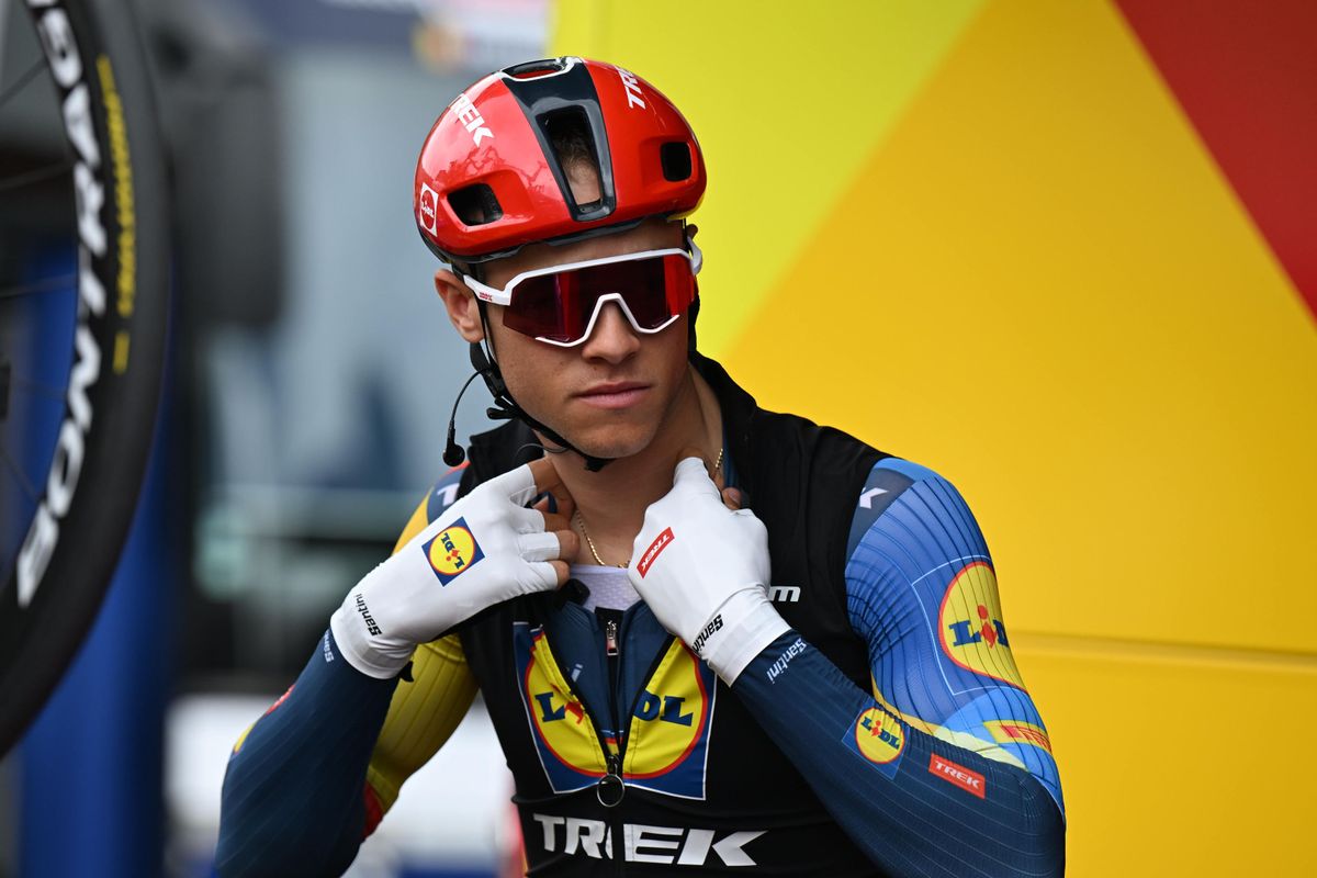 Exact een jaar na eerste Giro-zege pakt Milan tweede overwinning: 'Heel veel emoties komen naar boven'