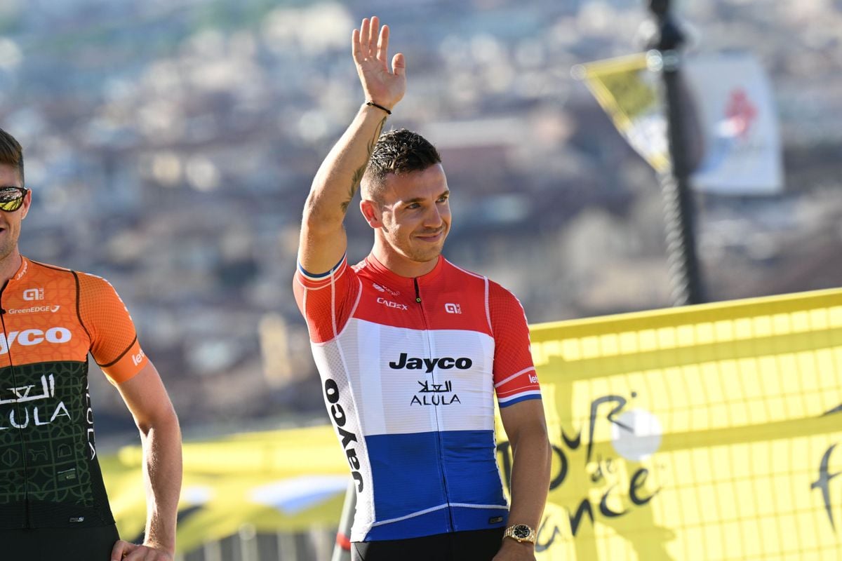 LIVE Etappe 5 Tour de France | Twee Fransen vooruit in vlakke etappe, Van den Berg mag vandaag wél sprinten!