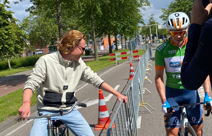 Van Uden praises Jakobsen and colleagues after another victory in ZLM Tour, unlucky Roosen openly questions the Tour