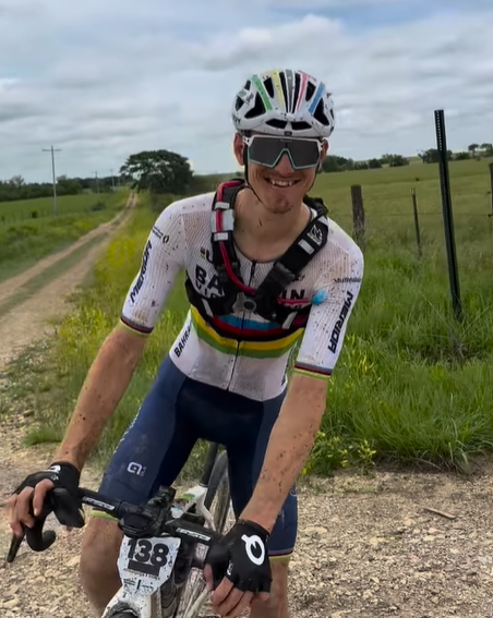 The dethroned Matej Mohorič sees himself unrewarded at the Gravel World Championships: "They had no motivation to work"