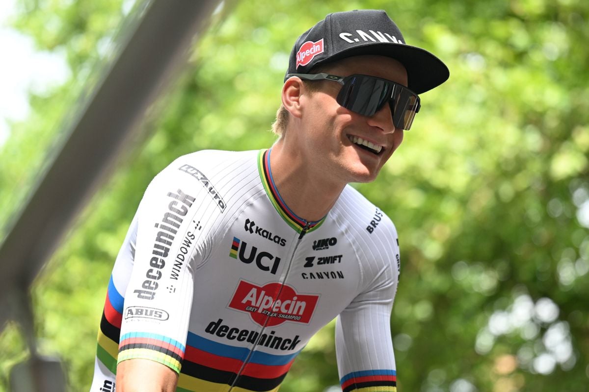 Dat is even wennen: Van der Poel toont zich vlak voor Spaans criterium weer in Alpecin-tenue