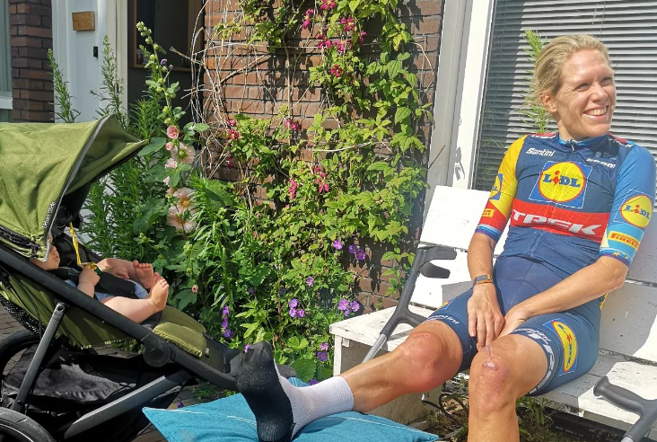 Partner Ellen van Dijk maakt op ochtend olympische tijdrit bekend dat ze veel meer blessures had dan gebroken enkel
