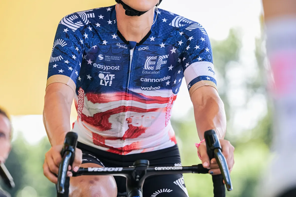 Deelnemers en rugnummers Tour de France Femmes 2025 | Olympisch kampioene Faulkner uit koers, ook Balsamo stapt af