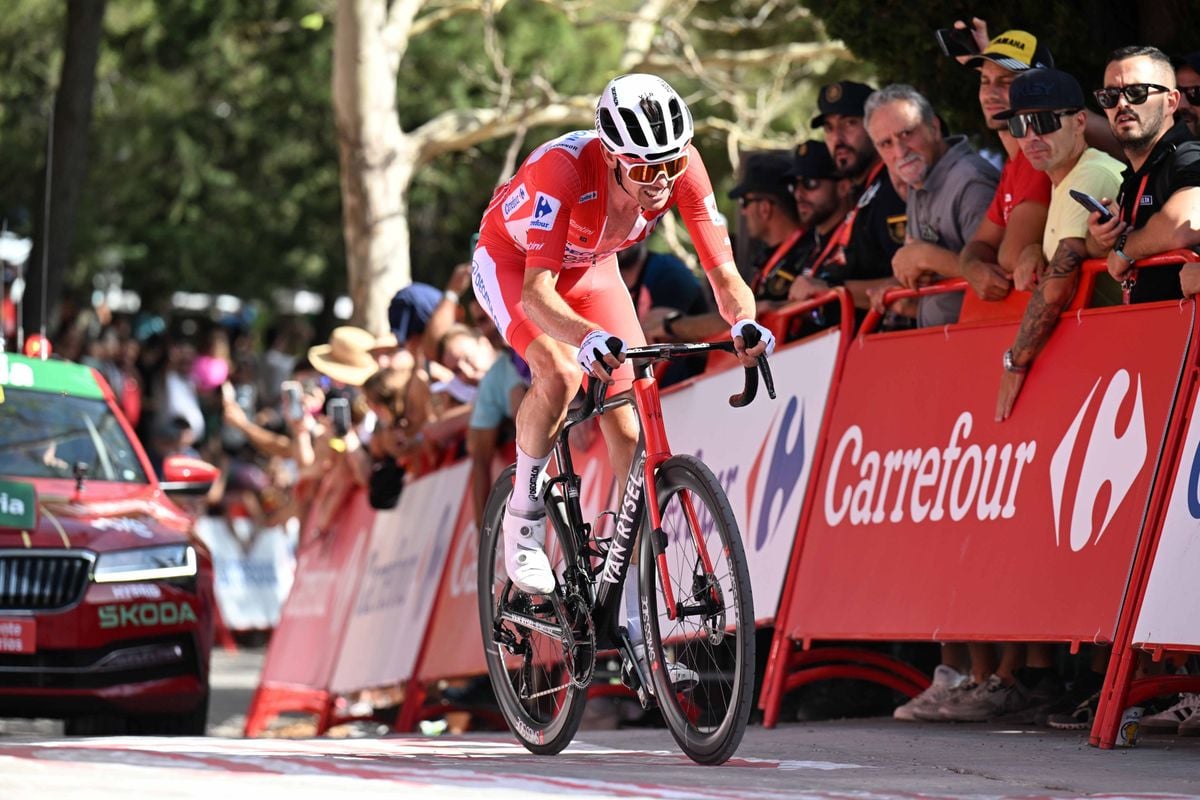 O'Connor als leider begonnen aan tweede Vuelta-week: 'Als ik heel eerlijk ben, ben ik de favoriet'