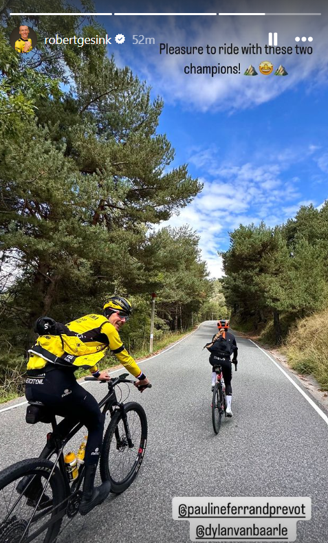 📸 Gestopte Gesink, geblesseerde Van Baarle en Ferrand-Prévot maken kilometers in Andorra