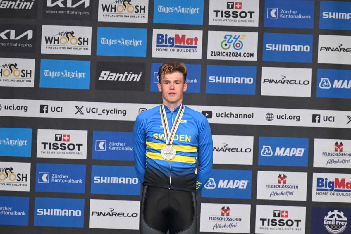 Nog niet eens officieel WorldTour-renner, maar Söderqvist breekt Pedersen: 'Alles perfect krijgen richting WK'