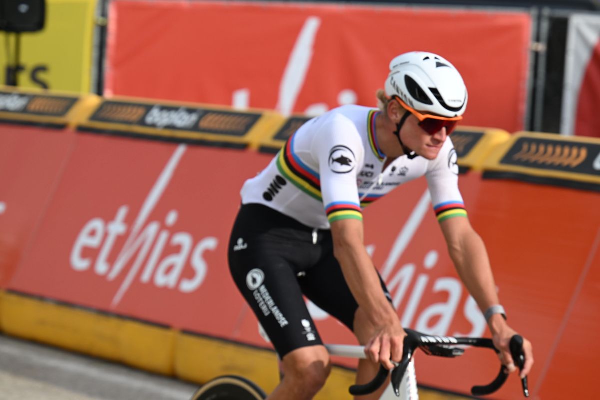 Van der Poel blij met tweede plek achter Pedersen: 'Was een moeilijke sprint'