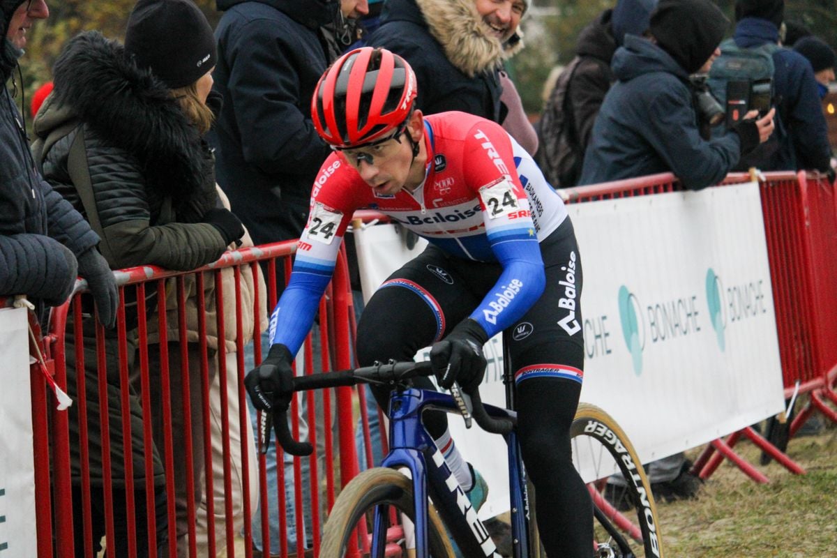 Decided after one round! Superior Van der Haar wins Dutch cyclo-cross race eight (!) times in a row