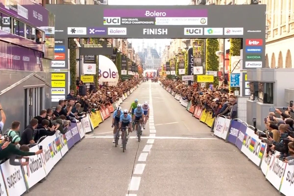 Alpecin-Deceuninck-mannen konden Van der Poel in WK-zetel zetten: 'Was plan om als ploeg te rijden'