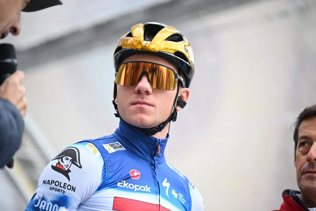 Wat was te horen in het audiobericht van Van Gucht richting Evenepoel? 'Beetje verrast door de toon van zijn bericht'
