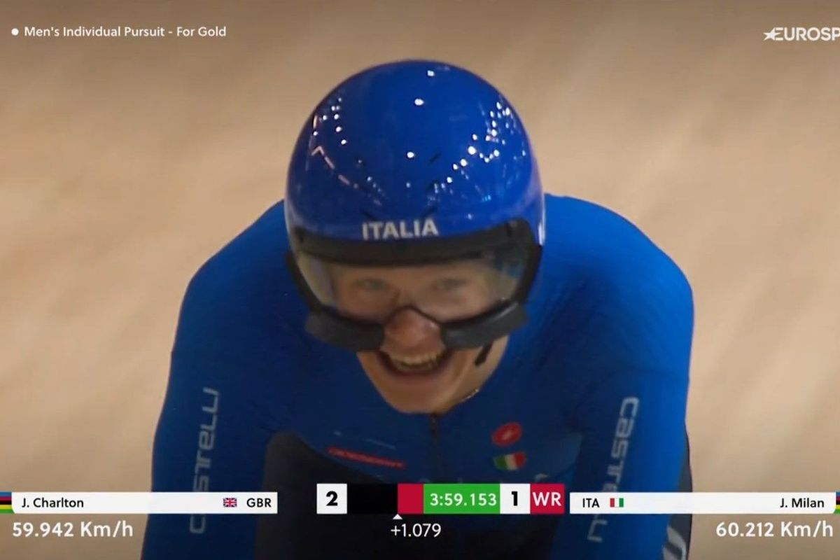 What an insane time! Jonathan Milan breaks opponent's world record in Individual Pursuit finals