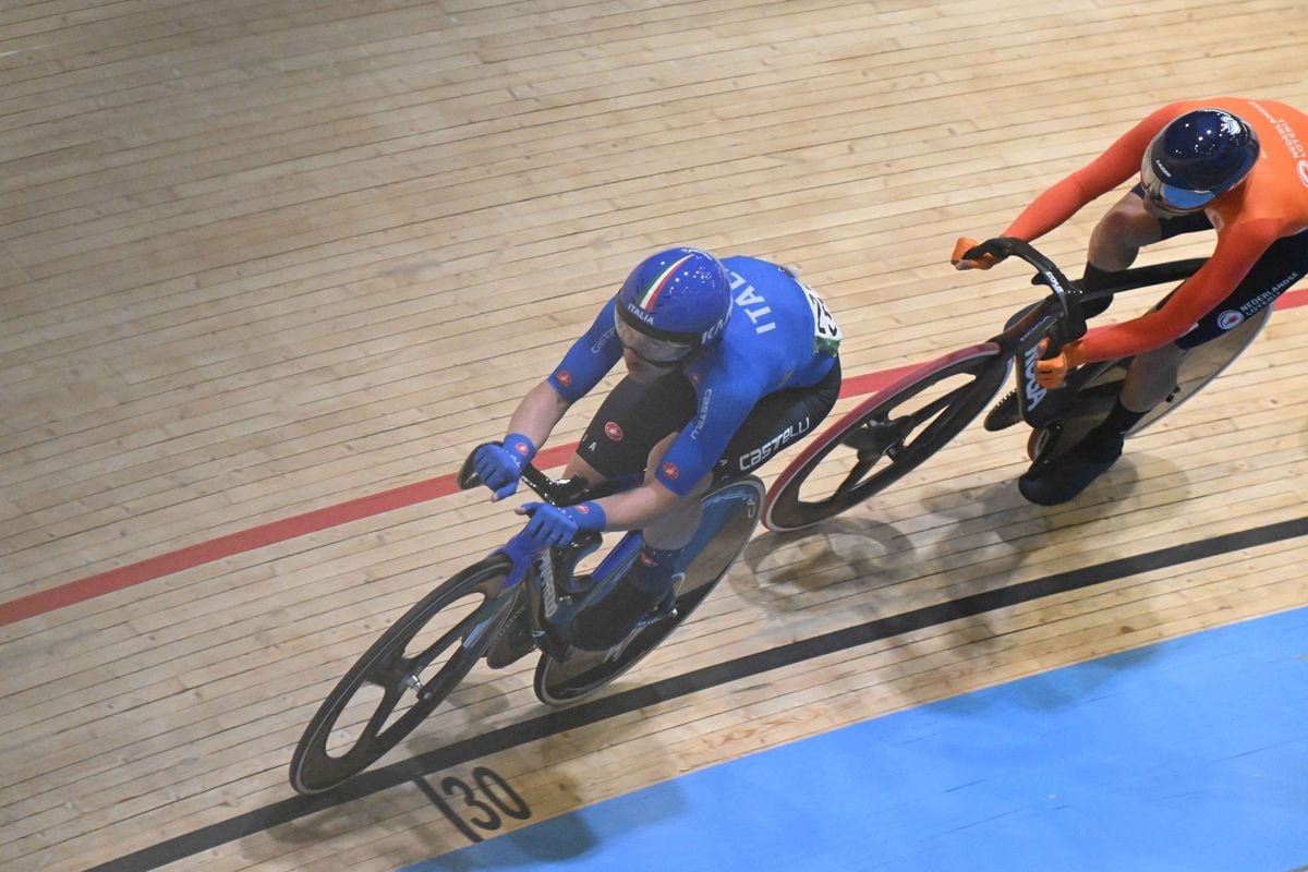 Programma en uitslagen WK baanwielrennen 2024 | Yanne Dorenbos leidt Omnium halverwege, laatste onderdelen vanavond