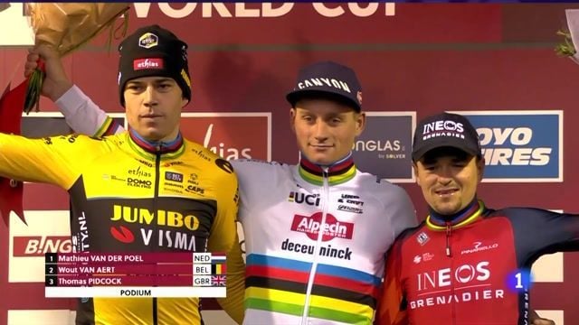 Is the World Cup organization hinting that Van der Poel, Van Aert and Pidcock will race cyclo-cross this winter?