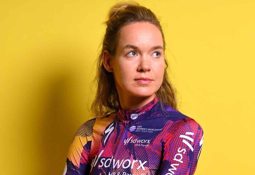 Wielertenues 2025: Anna van der Breggen en SD Worx-Protime showen druk tricot