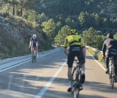 🎥 Here comes Vingegaard! Visma | Lease a Bike shows difference between Tour winner and 'ordinary' people in a video