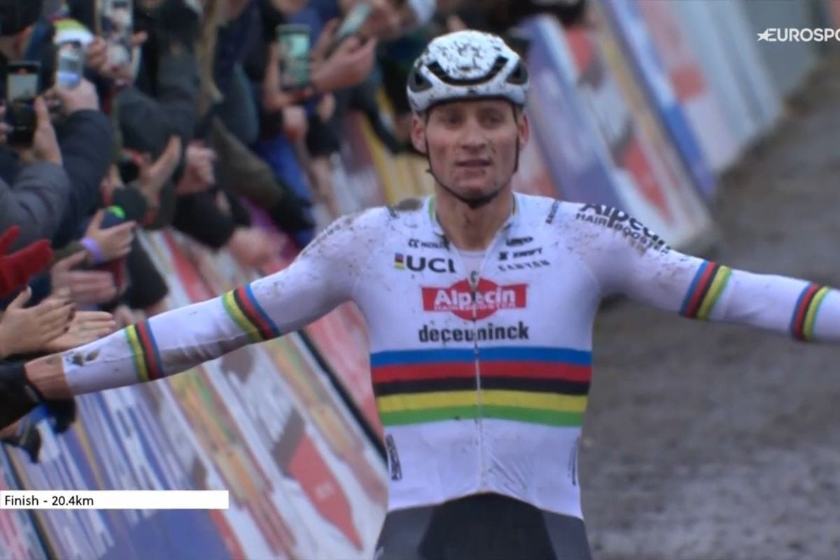 Van der Poel's bold move in third lap secures victory in Gavere, completing a perfect three out of three