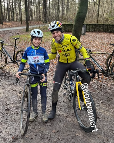 🎥 Van Aert trains with Soete and 11-year-old Loic Wynants in preparation for clash with Van der Poel in Mol