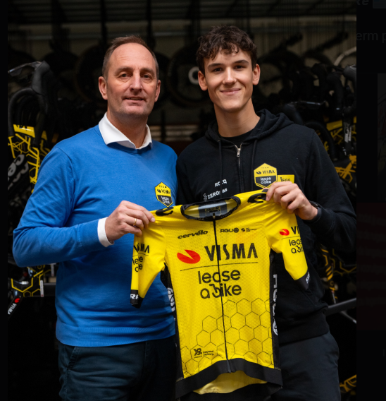 Ondertussen in het peloton | Goed nieuws over Lars van den Berg, Visma l Lease a Bike contracteert nieuwe aanwinst