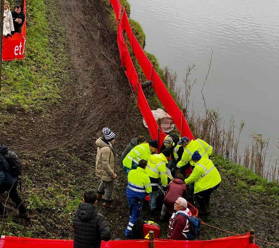 Ondertussen in het peloton | Toptalent Ferguson moet nachtje in ziekenhuis blijven na val in Hulst