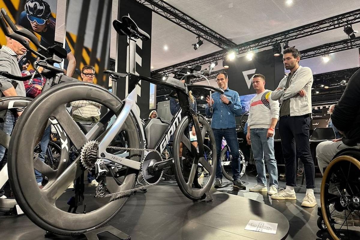 Nearly 40,000 people get to see new and used gems from Pogacar and Van der Poel at Velofollies