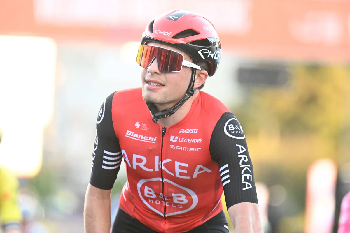 LIVE etappe 1 Vuelta a Espana 2025 | Verre pakt eerste bergtrui, eenzame Spanjaard blijft van kopgroep over