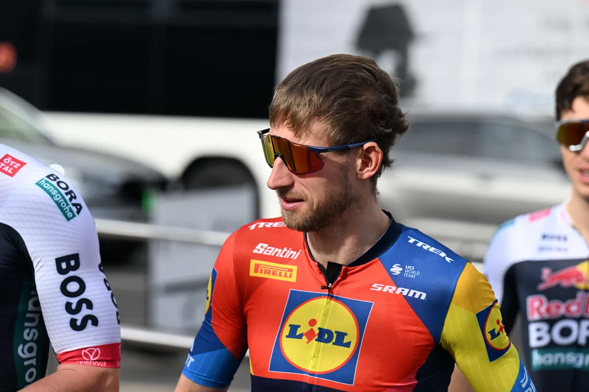 LIVE NK Tijdrijden 2025 | Bredewold wint bij vrouwen, mannen maken zich klaar voor start