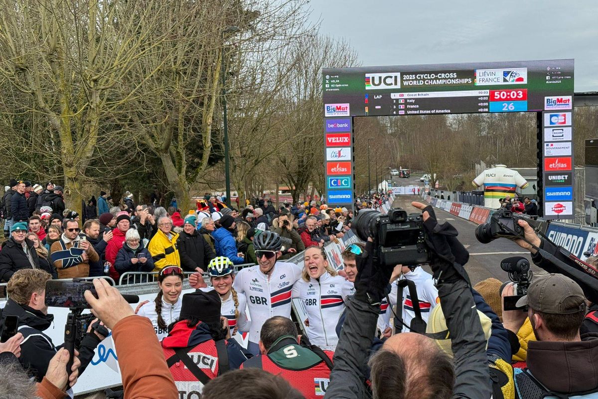 Paradepaardje UCI nergens te zien, maar Groot-Brittannië is nu al van de nul af op WK veldrijden