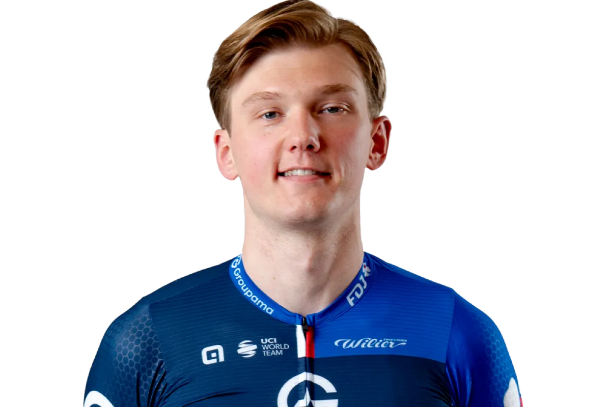Lars van den Berg bleek onderwerp van ´bier-rel' met Plugge in Tour 2023: 'Maar zij hadden zelf ook bier op fatel'