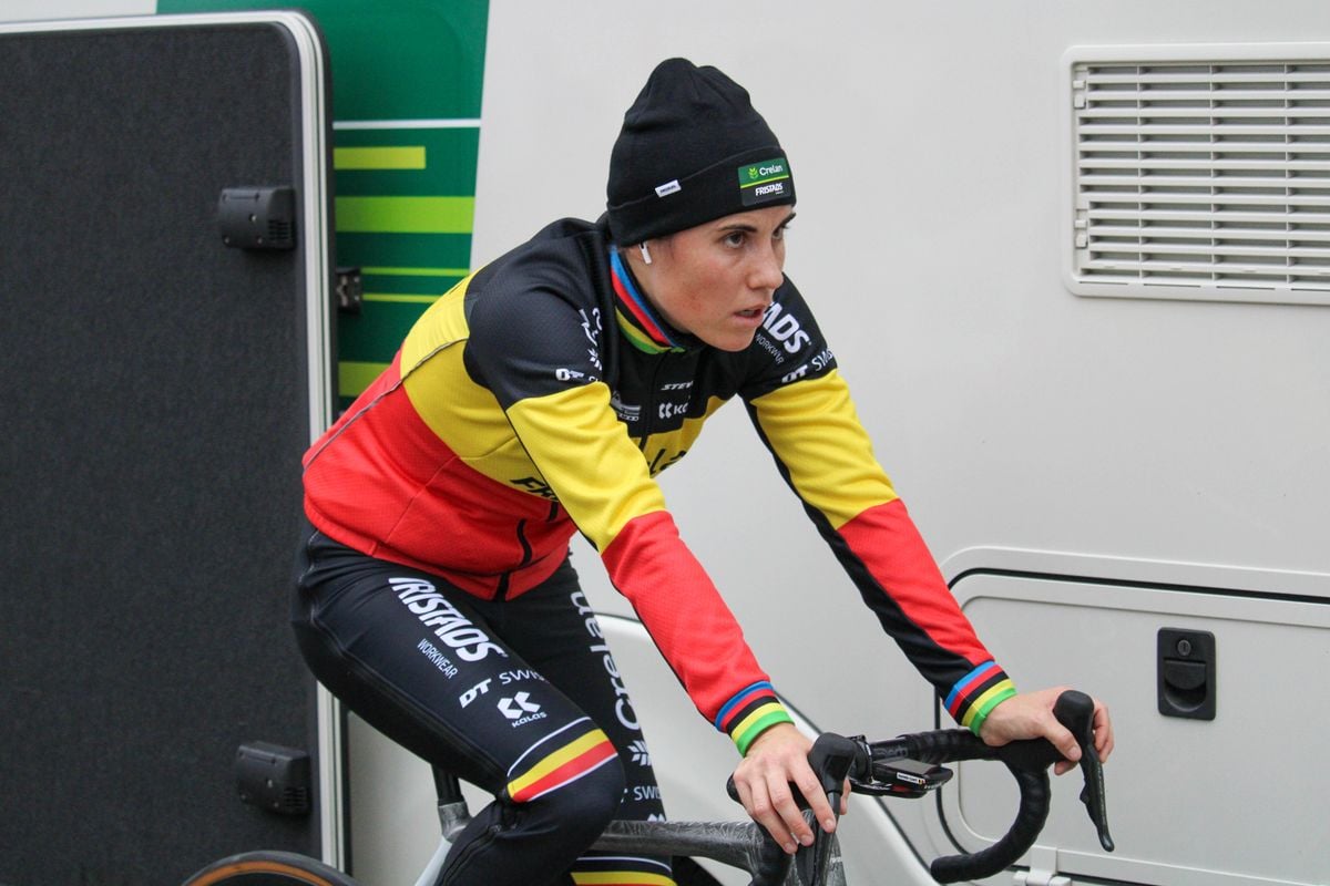 After 15 years, Sanne Cant dons her Belgian Champion's jersey for the last time in Dendermonde