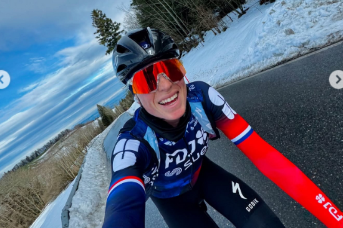 Vollering encourages her followers: "Believe me, you can do it too!" while training for new season in a winter wonderland