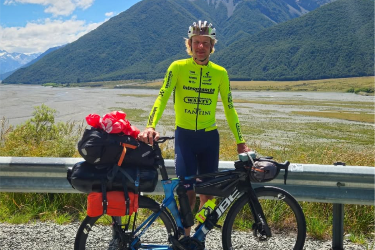 📸 Van der Hoorn doet voor Tour Down Under aan 'soulsearching' in Nieuw-Zeeland met indrukwekkende tocht van twee weken