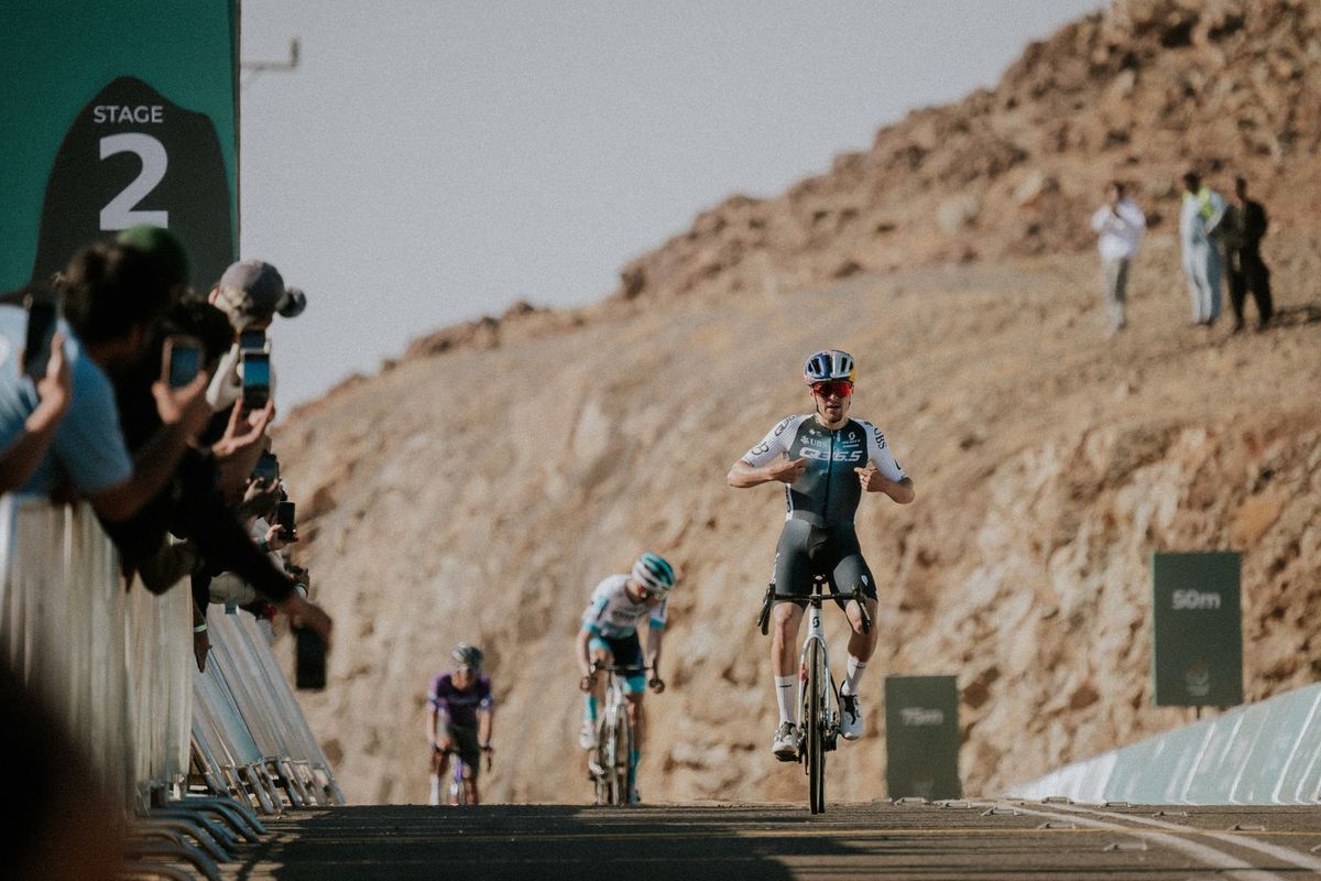 Favorites stage 4 AlUla Tour 2025 | Oh oh oh, there we have that grueling plateau