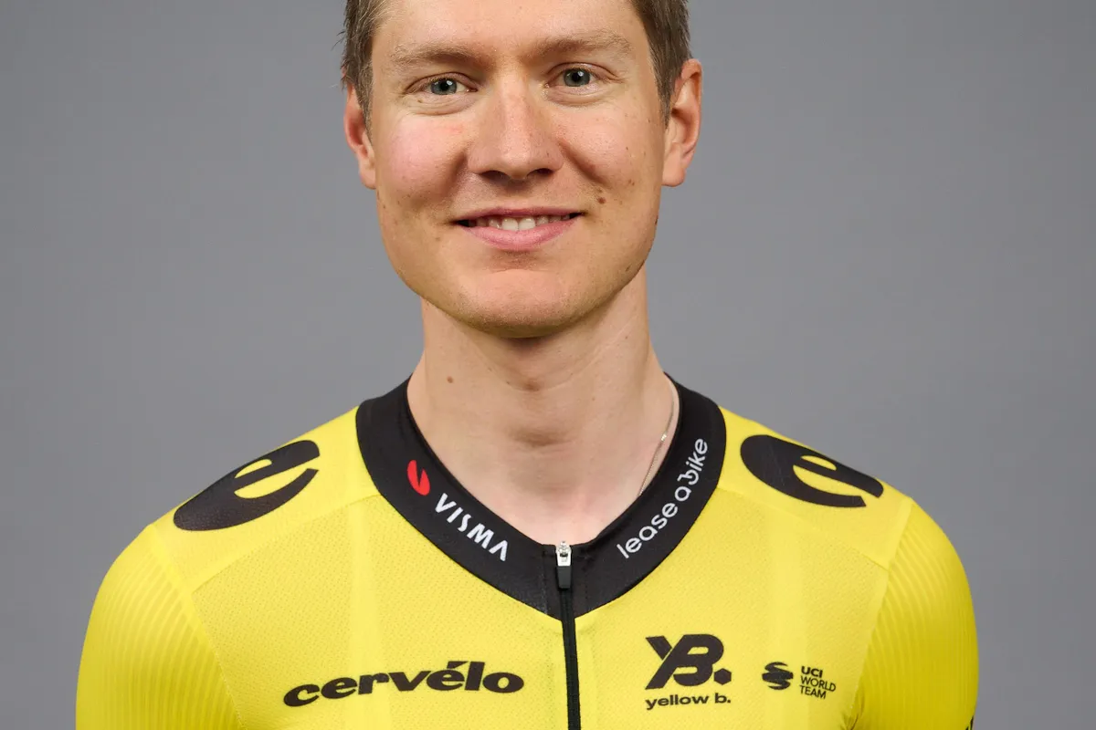 Kelderman zet krabbel onder nieuw contract bij Visma | Lease a Bike: 'Mijn rol is de laatste jaren wat veranderd'