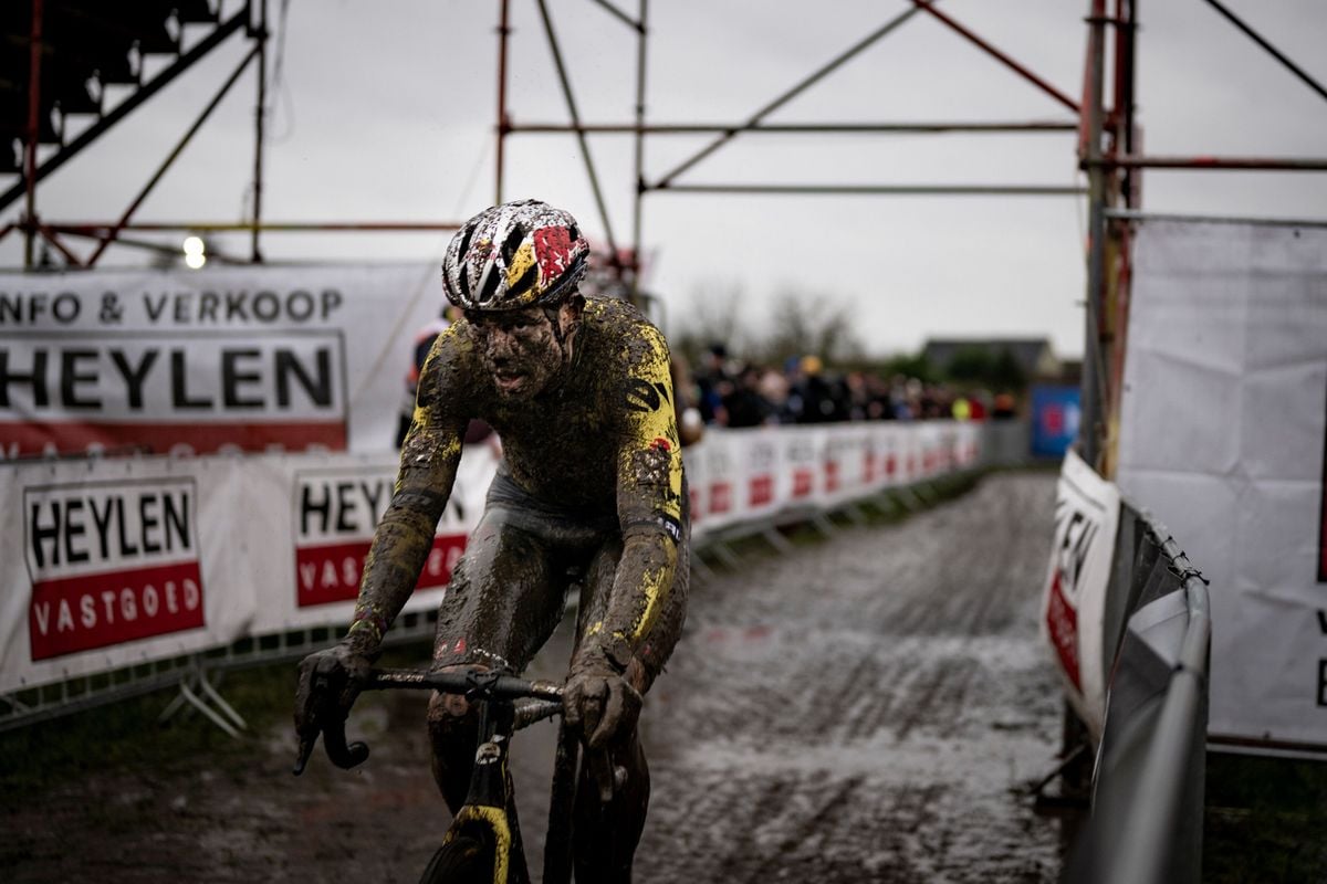 Van Aert shows off blazing KOM on Strava and unveils his program: "Flanders, Roubaix, Tour de France and Giro"