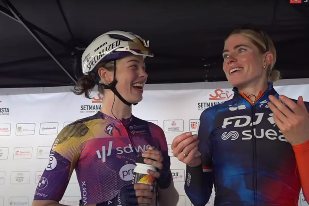 Mischa Bredewold in eerste tijdrit van 2025 direct Nederlands kampioen, Demi Vollering niet van start gegaan