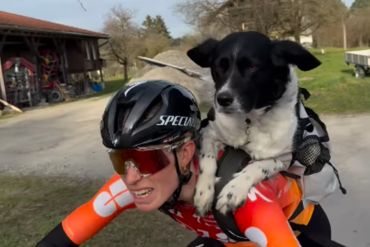 Ondertussen in het peloton | 'No days off'; Vollering neemt daags na Strade Bianche Flo mee op de rug