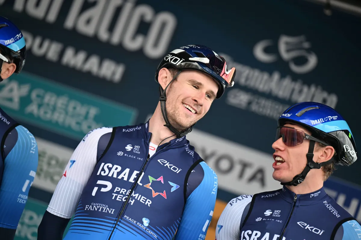 Derek Gee vindt nieuwe rol als grote Giro-leider 'afwisselend leuk', maar zijn ploeg verwacht grote dingen