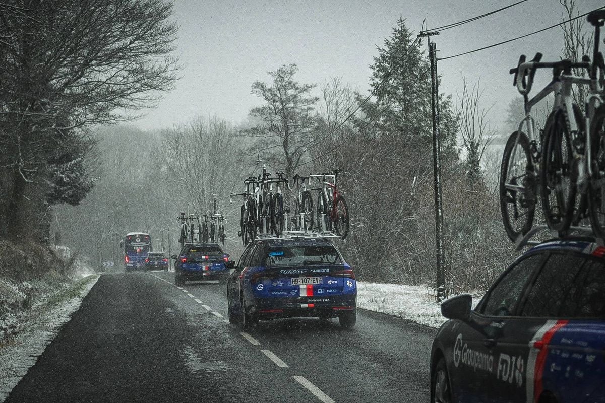 Koninginnenrit Parijs-Nice ingekort door extreem winters weer: 40 kilometer korter, maar wel mogelijk finishen in sneeuw