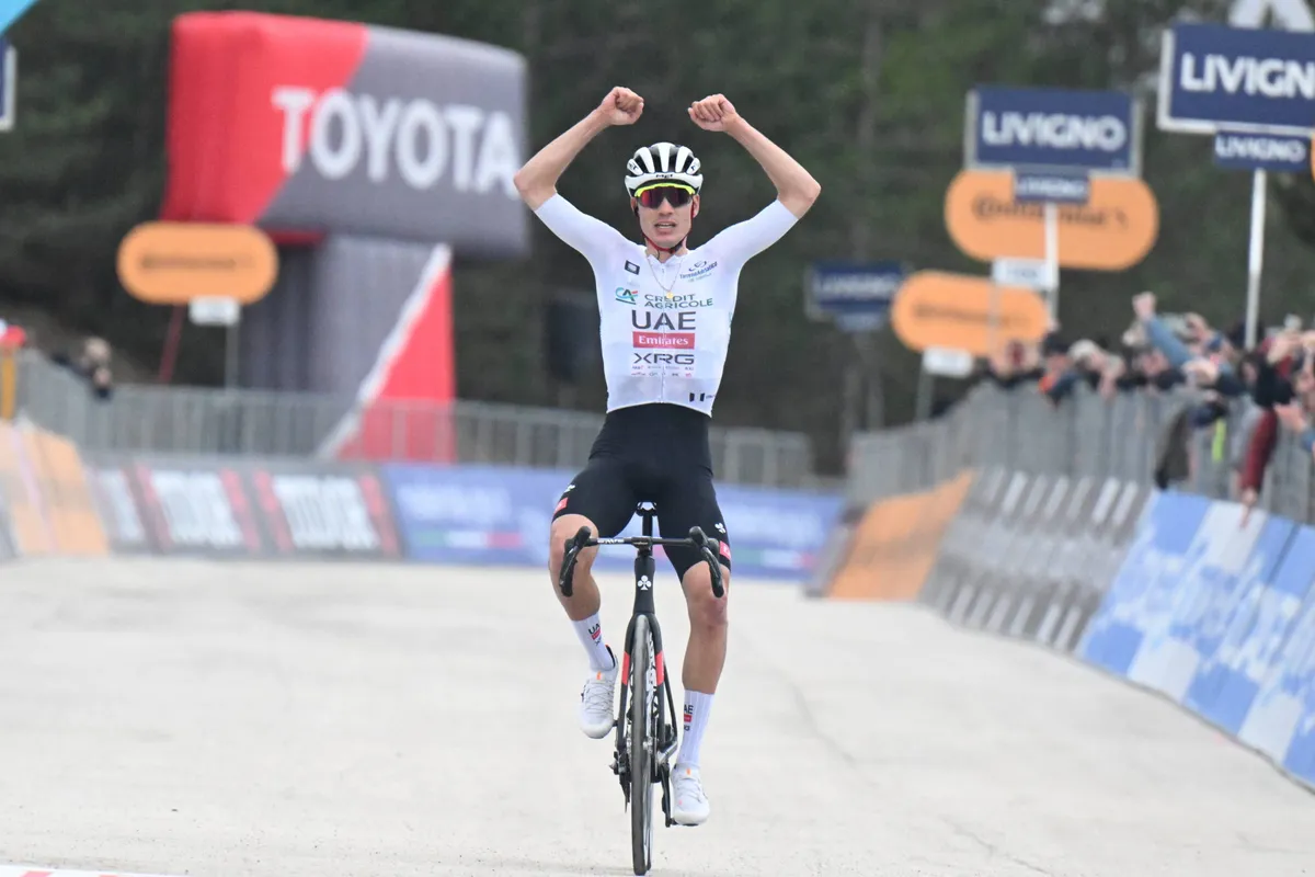 Deelnemers Giro d'Italia 2025 | Ayuso en Yates voor UAE, Arensman voor INEOS en Storer voor Tudor